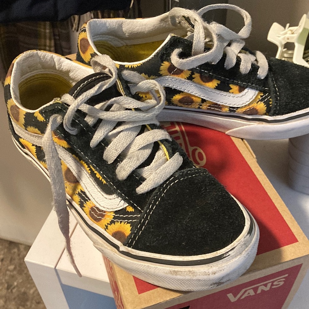 Sunflower vans